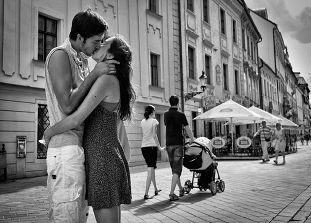 paerchen_auf_der_strasse_520px